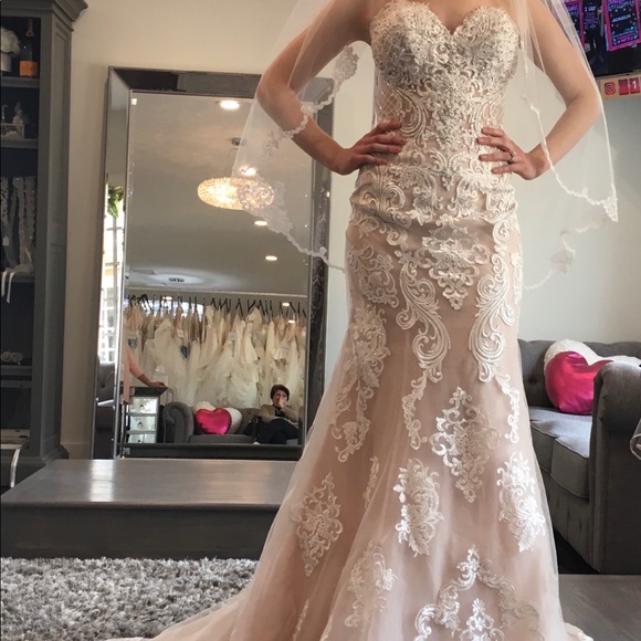 Stella York 6589 Wedding dress - Picture 3 of 16